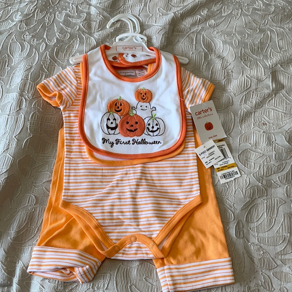 Carter’s My First Halloween 0-3 months 3 Piece Set NWT and My First Easter Bib - Picture 1 of 13